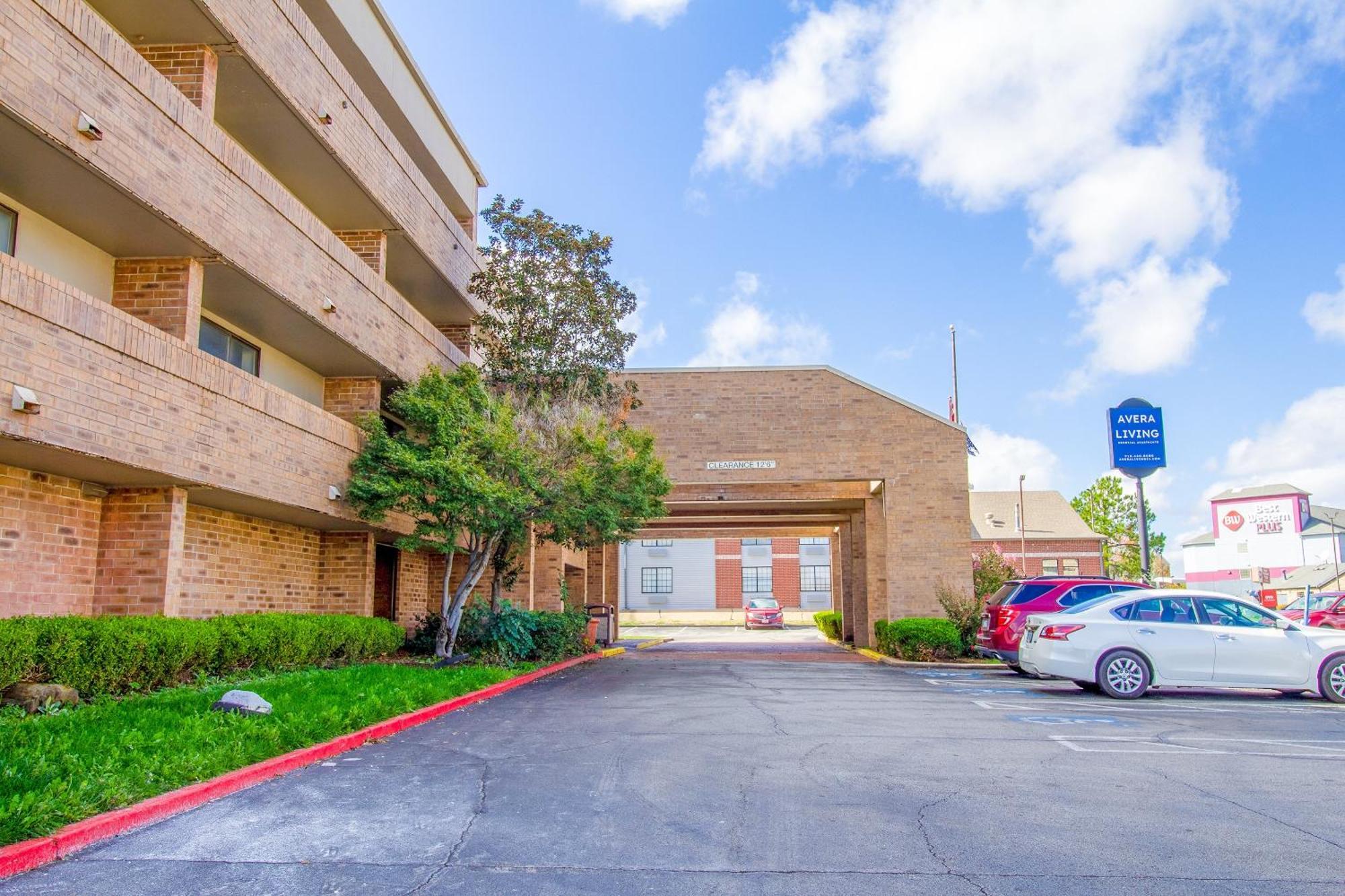 Tulsa Square Hotel Central, I-44 By Oyo Exterior foto